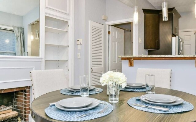 Spacious 2br/1ba Beacon Hill Apt Near MGH