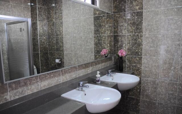 Grayhaus Guest House