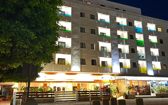 Poniente Playa Aparthotel