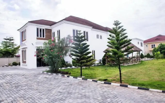 House 4 Apartments
