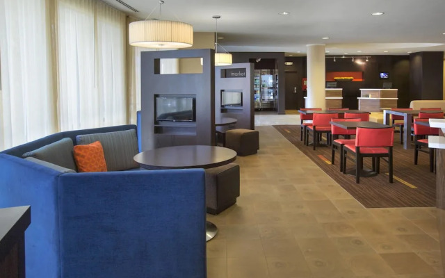 Courtyard Paramus