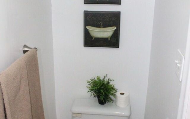 Adib Apartments - 1689 Baseline Rd