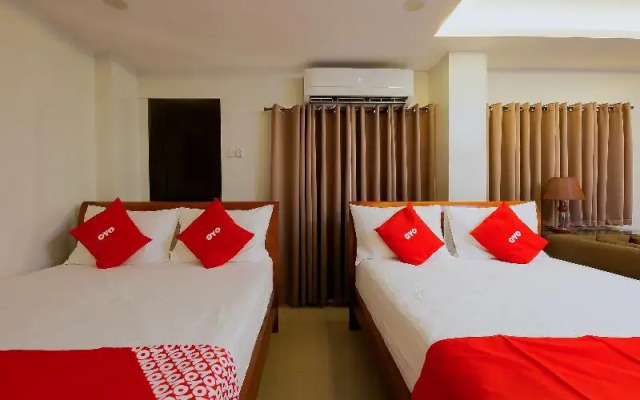 Dona Aurora Condotel by Oyo Rooms
