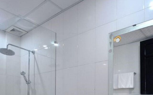 Canary Hotel Hue