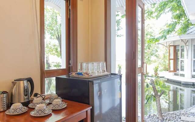 Royal Riverside Villa Chao Phraya View Suite