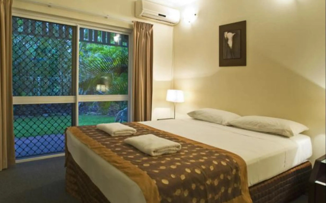 Nimrod Resort Apartments – Guest Rooms – Port Douglas
