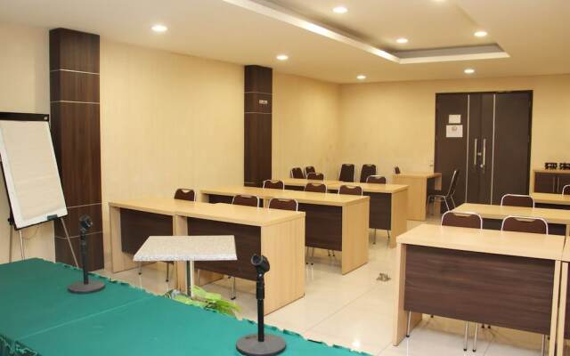 Airy Panakkukang Boulevard Topaz F8 Makassar