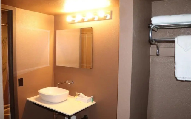 Historic Cow Palace Inn