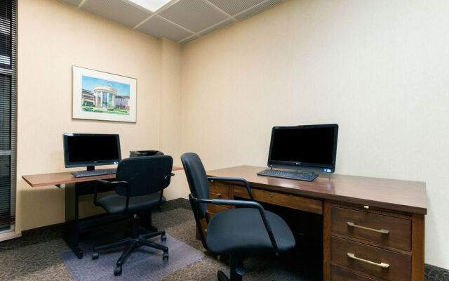 Ramada Amherst/Getzville Hotel And Conference Center
