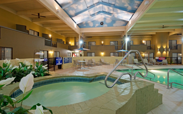 enVision Hotel & Conference Center Mansfield-Foxboro