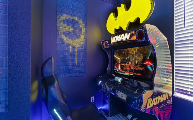 St004v: 10 Bed, Frozen, Spongebob