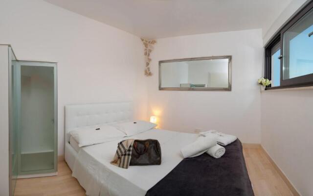 Luxury Villa Luminosa