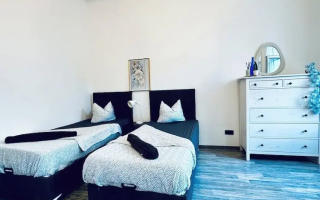 Peaceful 2BR Stay Well Connected