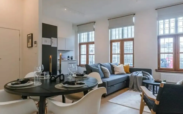 Modern Apartment Located at Historical Main Square