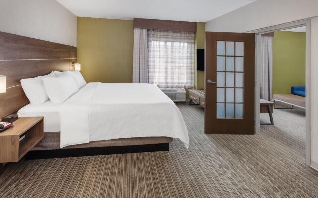 Holiday Inn Express Hotel & Suites Providence-Woonsocket, an IHG Hotel