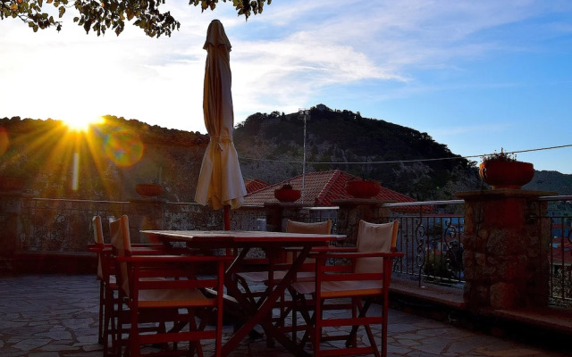 Stonehouses Lemnos