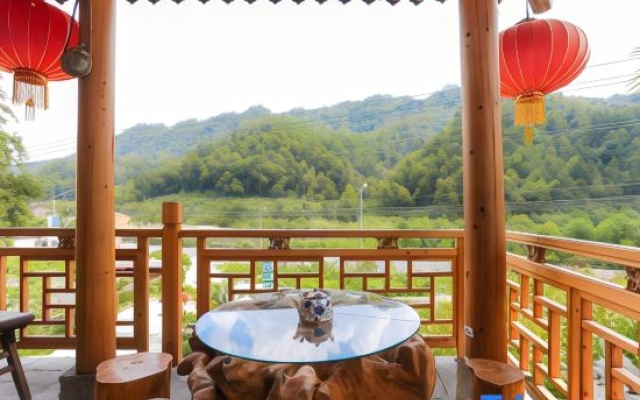 Qingshi Taoshe Inn, Jixian County – Outside – Huangshan