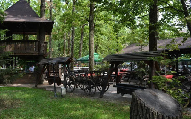 Cornul Vanatorului Bungalows