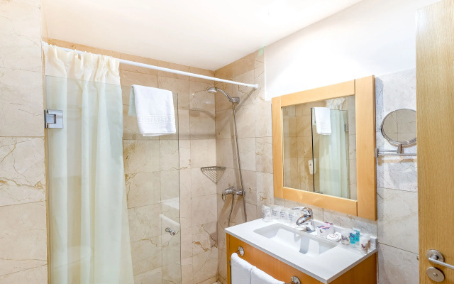 Livvo Corralejo Beach Hotel