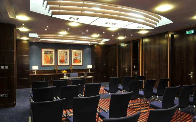 Crowne Plaza London - Gatwick Airport