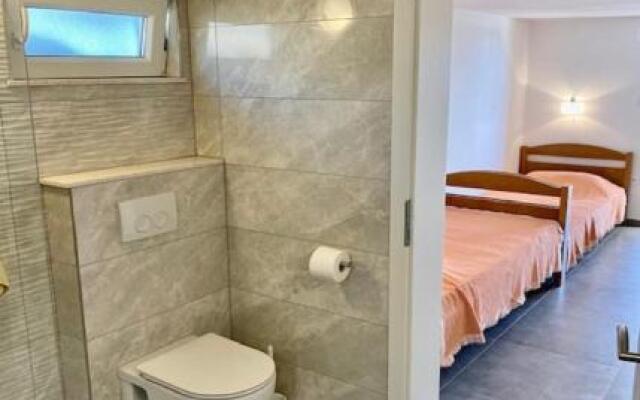 Holiday Home ZLATNI RAT (3543)