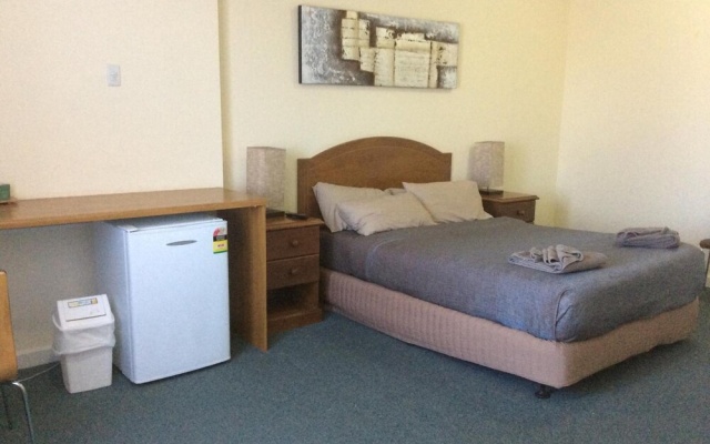 The New Whyalla Hotel – Guest Rooms – Whyalla