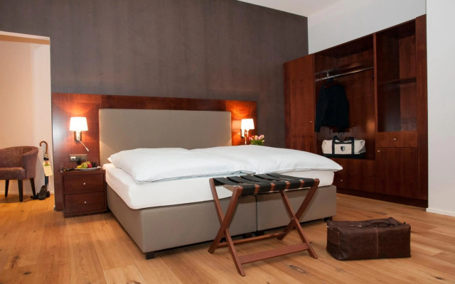 Romantik Hotel Beau Rivage – Guest Rooms – Weggis