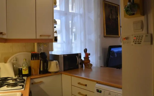Friendly Flat