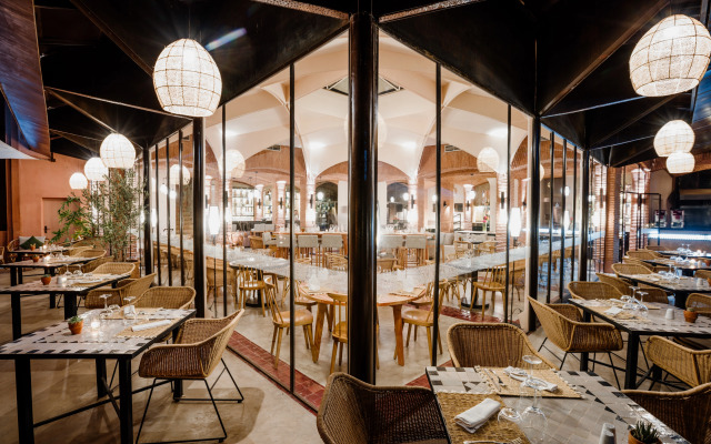 Adama Hotel