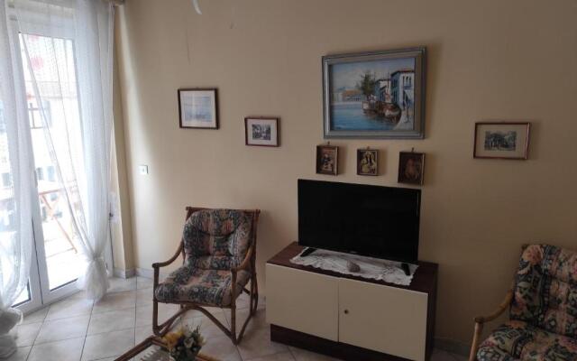 Nice studio apartment by the sea (AMA:00000005367)