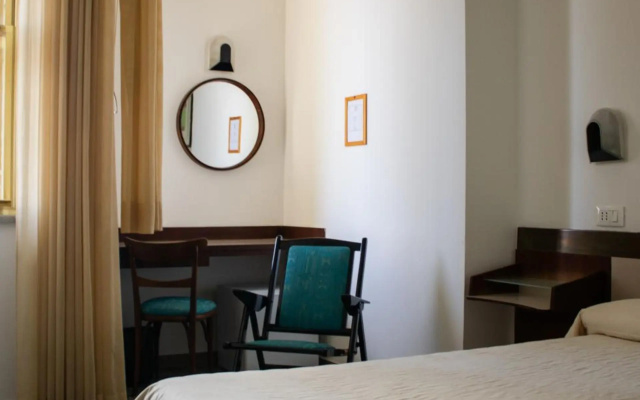 Hotel Napoleon Rimini – City & Station