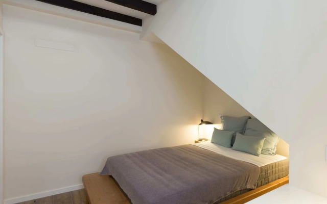 Modern 2BR Flat in Central Porto