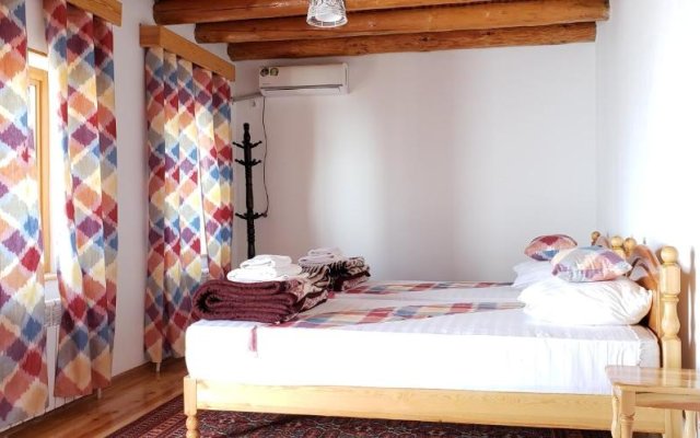 Sarrafon B&B