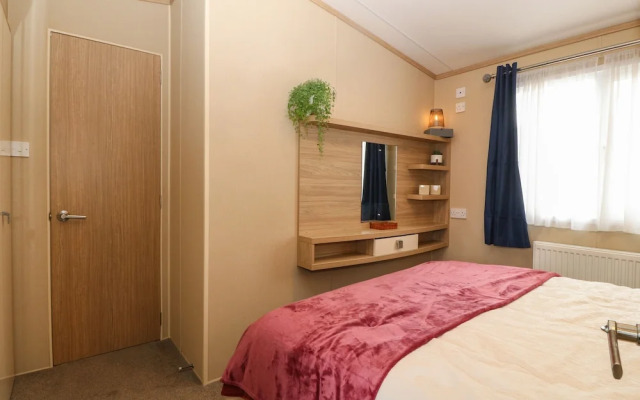 Seafront Holiday Home 2