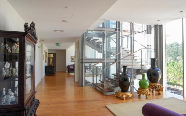 Sundial Gardens & Suites