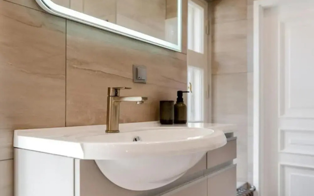Luxury 2BD apartment in City Center