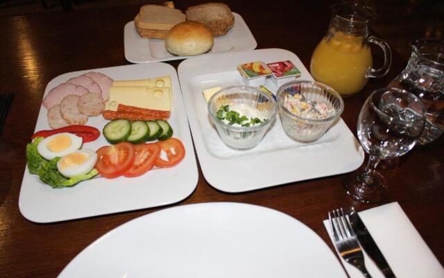 PIANO CAFE b&b