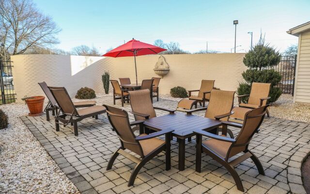 Bella Vista Hotel & Suites