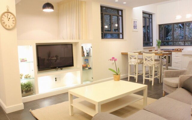 Tel Aviv Home