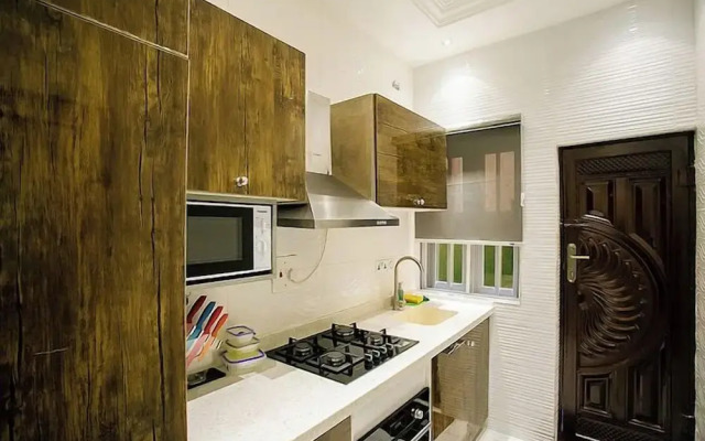 Zinq Bridge Aparments