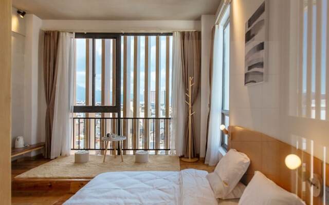 Hometown Voice · Stay at Vista Designer's Garden