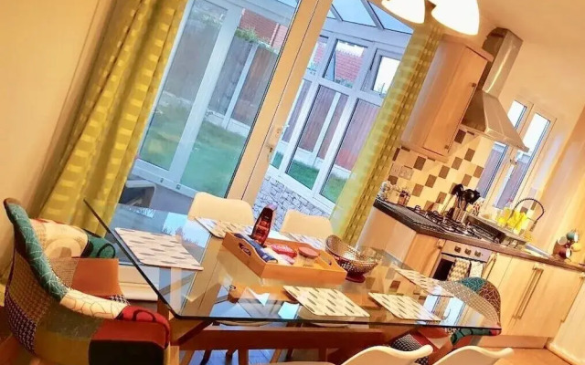 Dwellers Delight Chigwell