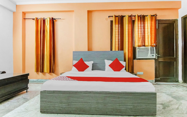 Flagship Hotel Orlov
