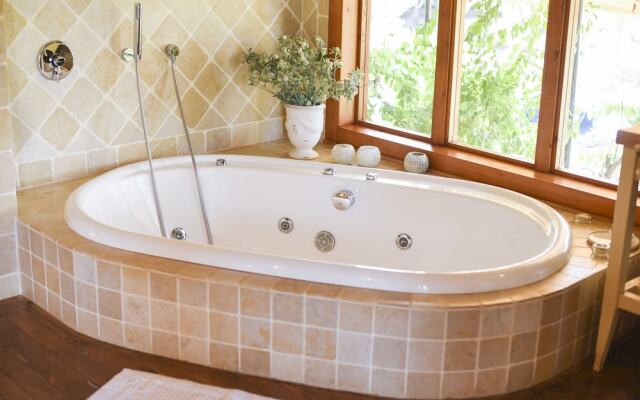 The White Cabins - Chateau Provence - Adults Only
