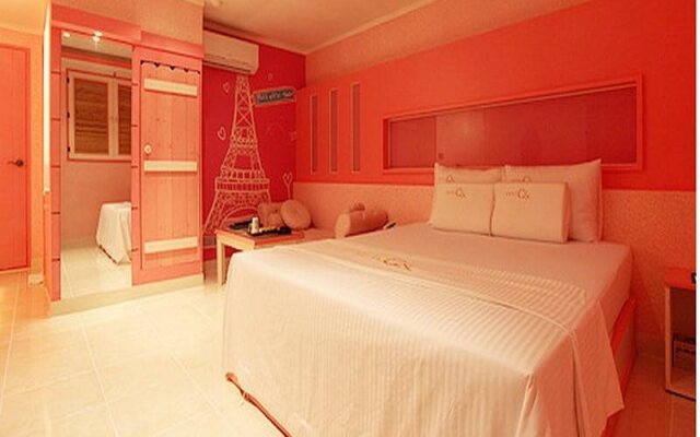 Hotel C&