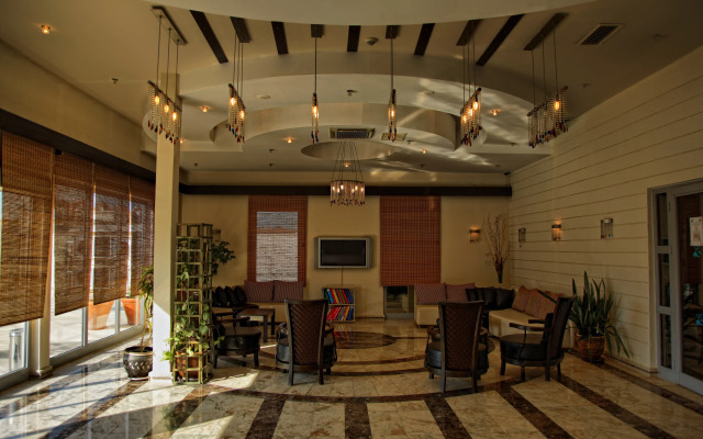 Lavitas Hotel
