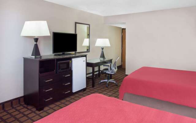 Super 8 by Wyndham Chicago IL