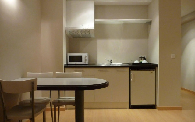 Malibu Foz Hotel - La Maison Younan