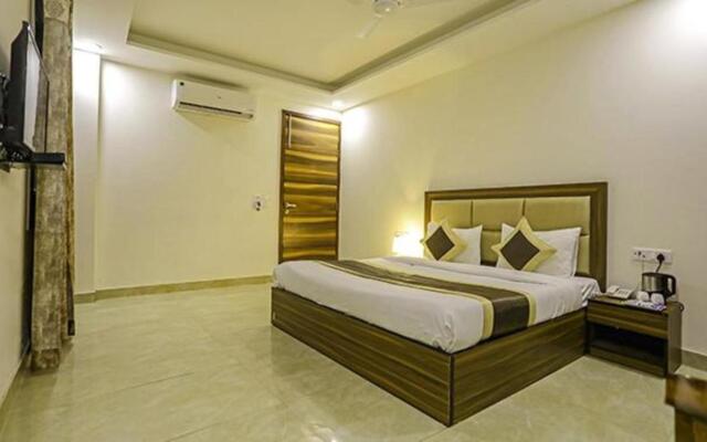 Fabhotel White House Bnb