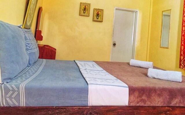 Alona Bay Guest House